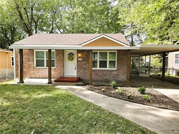 1526 N Spring St, Independence, MO 64050