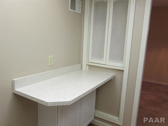 3rd image of 4900 N Knoxville Ave APT 108A