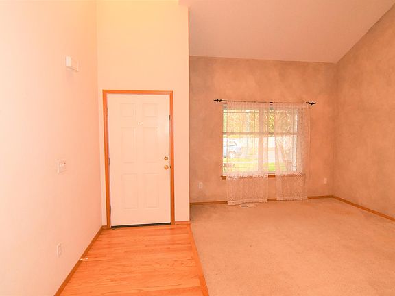 4th image of 3037 Sword Fern Dr NW