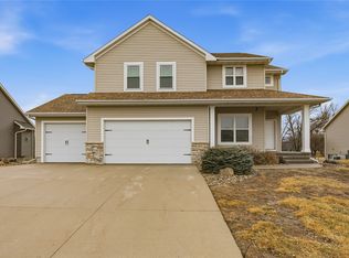4821 Hay Field Ct SW, Cedar Rapids, IA 52404