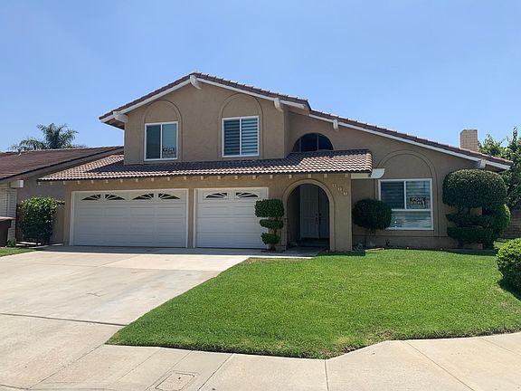 3rd image of 917 S Hedin Cir