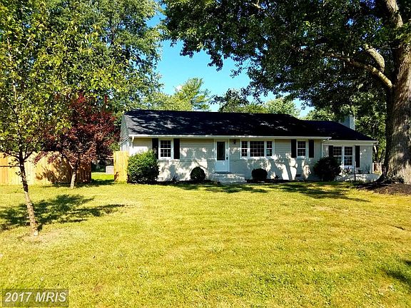 2nd image of 608 Jett St