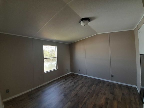 3rd image of 14-640 Nisbet St NW Lot 14