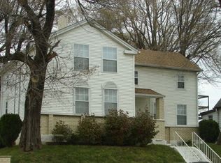 220 Belvidere Rd, Waukegan, IL 60085