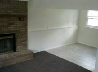 2936 N Cromwell Dr, Wichita, KS 67204
