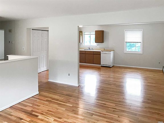2nd image of 29 Cherry St