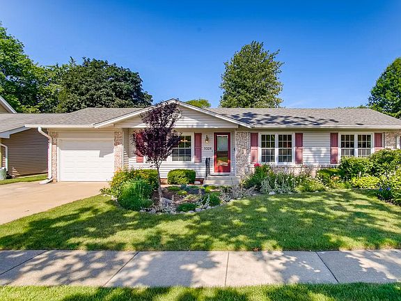 3rd image of 1024 Brantwood Ave