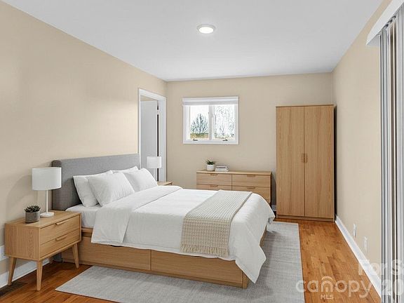 5th image of 229 Riverhills Dr