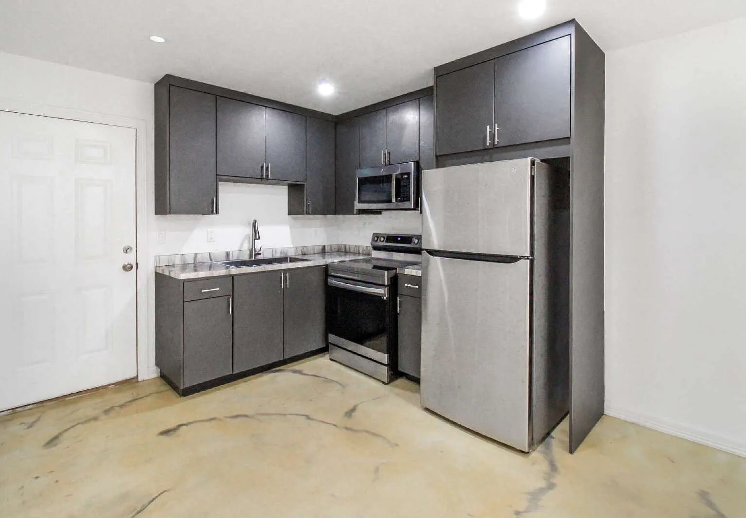 1 bed, 1.0 bath, 600 sqft, $800 — Photo 3