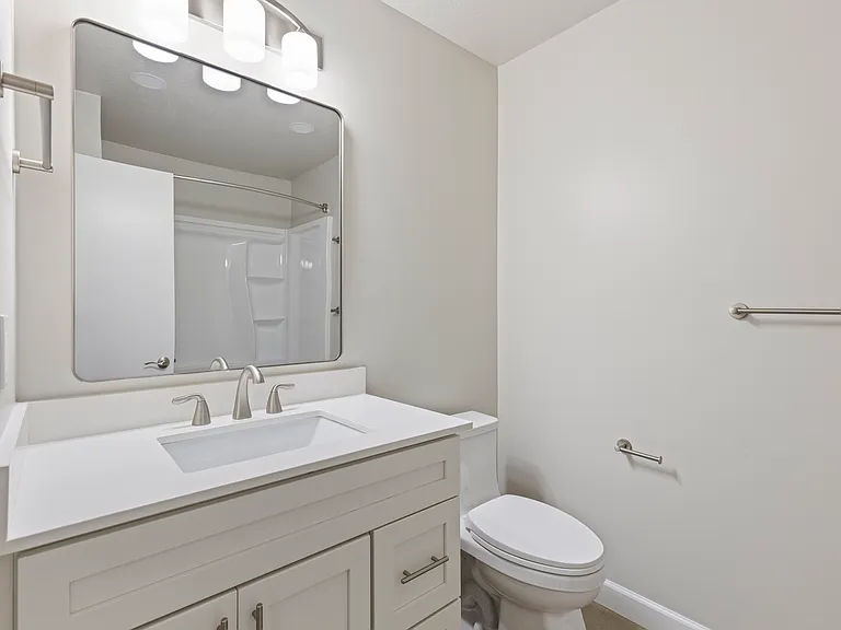 hall full bath