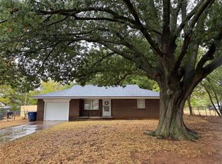1305 S 10th St, Chickasha, OK 73018