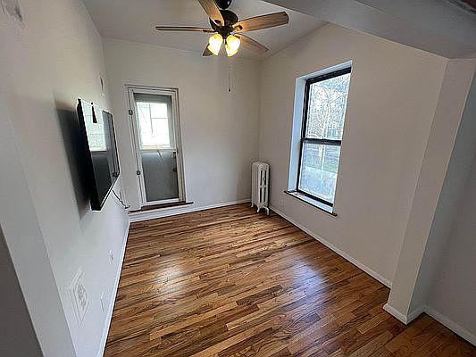 4th image of 600 W 52nd St APT 2R
