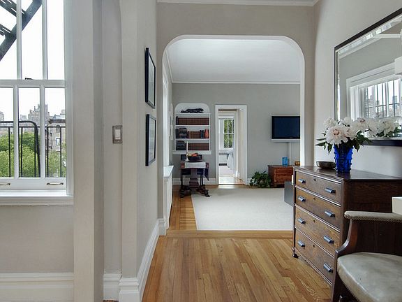 3rd image of 482 Hudson St #3A