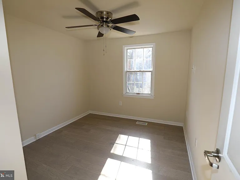 8006 Harbor Pl — Photo 12