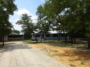 102 Cowboys Dr, Somerville, TX 77879