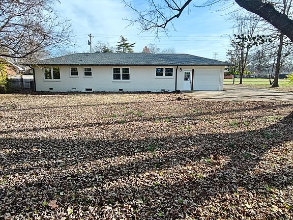 What a great yard! 1 level house.