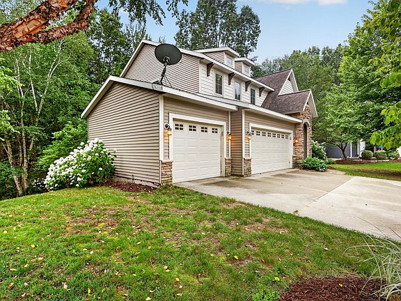 2nd image of 16826 Birchview Dr