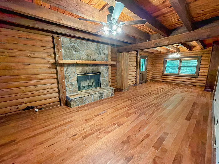 2414 Briggs Ave — Photo 8