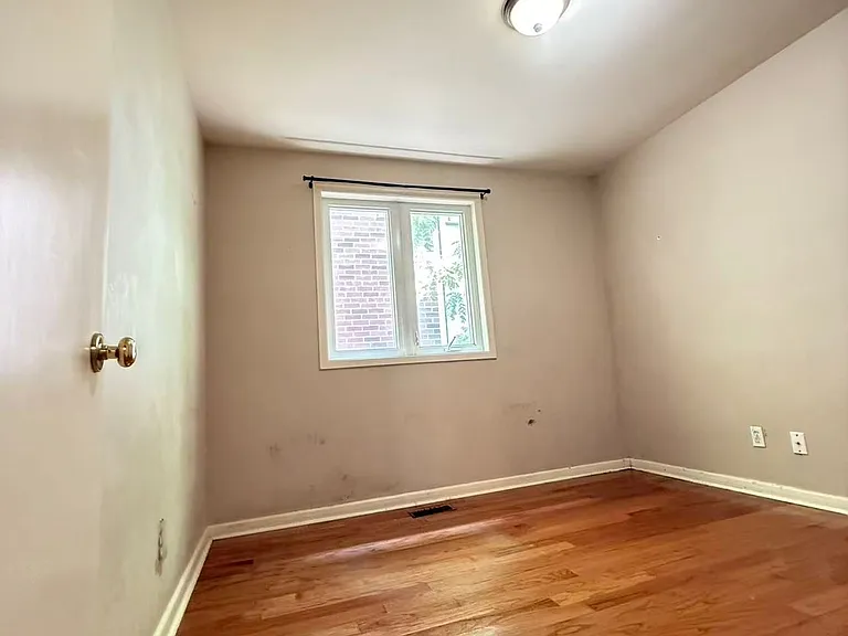 256 Patricia Ave #MAIN — Photo 14