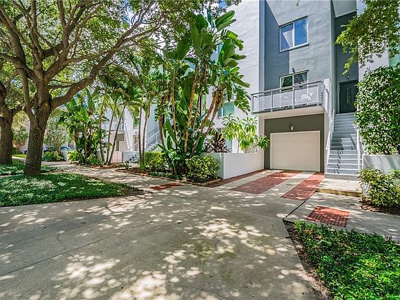 4th image of 361 4th Ave S