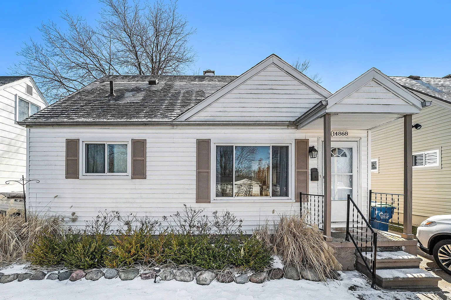 14868 Chesterfield Ave photo 1