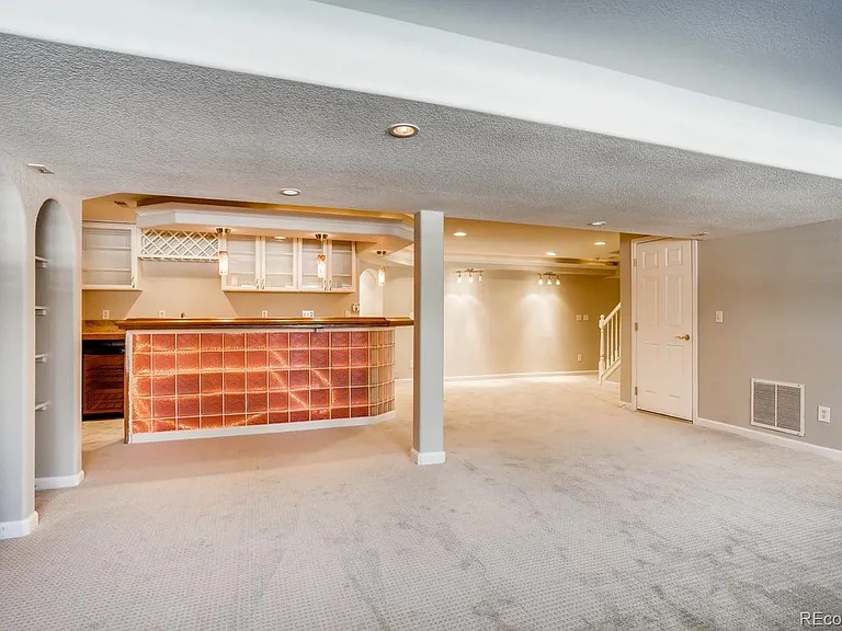 2421 S Waco Ct — Photo 19