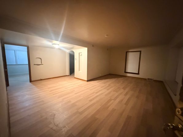 2823 W Capitol Dr #2