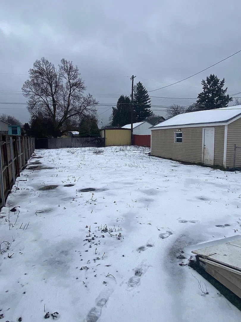Newly Remodeled Home 2 bed 1 bath rancher with new applicences — Photo 3