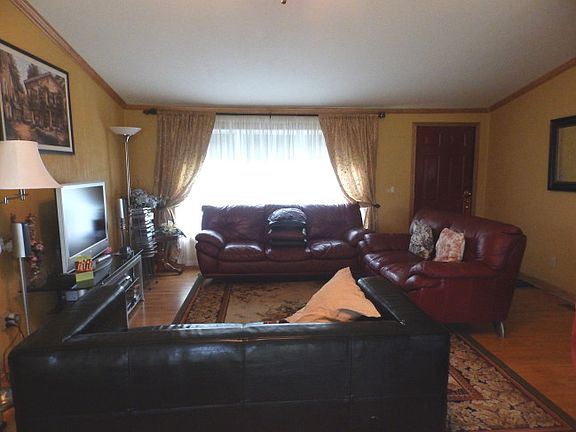 5th image of 1023 Indianola Ave