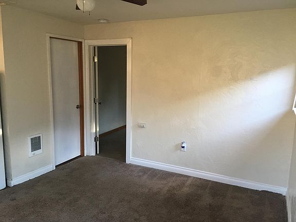 5th image of 1200 10th Ave SE APT 2