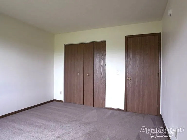 Bremen Park Apartments — Photo 27