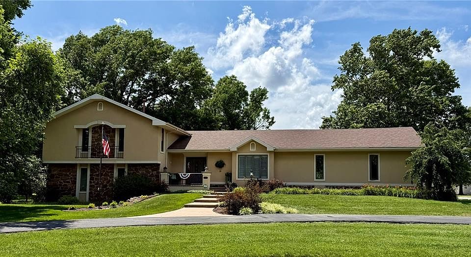 1st image of 706 Neosho Ct