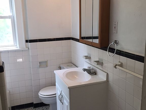 2nd image of 133 W Ocean Ave #2