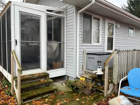 9452 N M 33 Hwy APT 2, Cheboygan, MI 49721