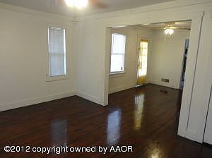 5th image of 2522 6th Ave