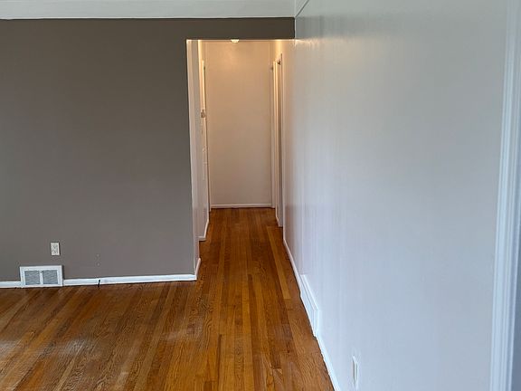 2nd image of 8639 Columbia St