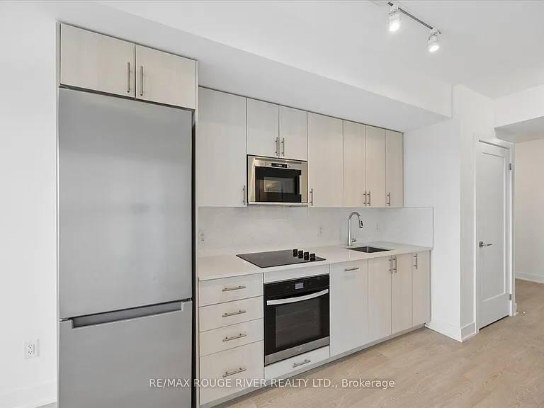 2545 Simcoe St N #728 — Photo 9