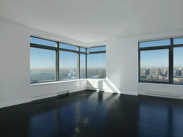 123 Washington St APT 44A, New York, NY 10006