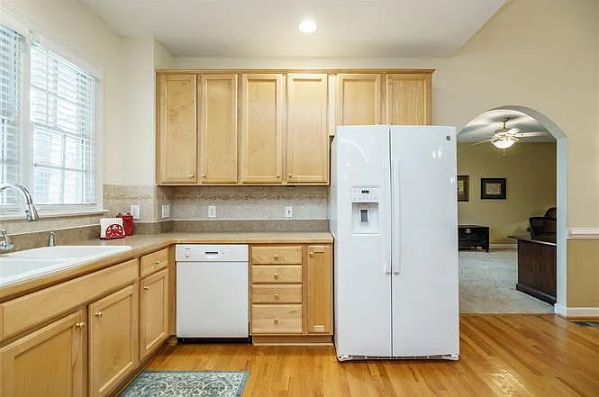 205 Dutch Hill Rd — Photo 9