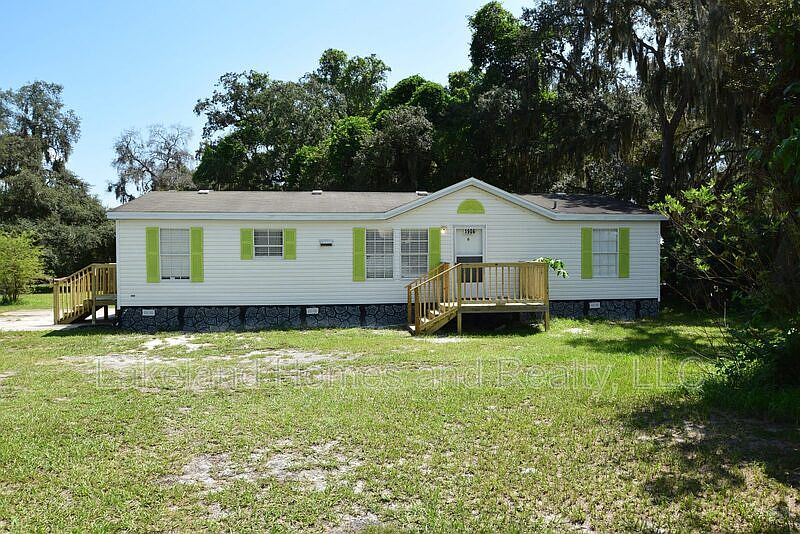 1st image of 1906 Meadow Oak Cir