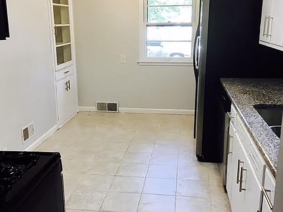 5th image of 17 Belleview Ave