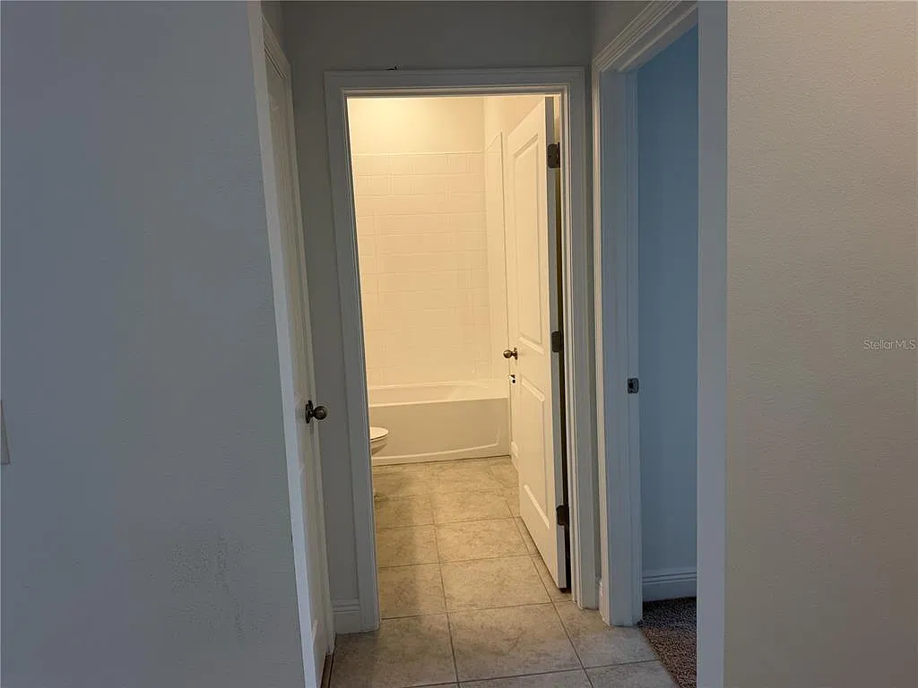 4 bed, 3.0 bath, 2102 sqft, $3,350 — Photo 2