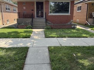 33 E 121st Pl, Chicago, IL 60628