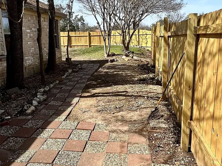 1101 Forest Oaks Path — Photo 20