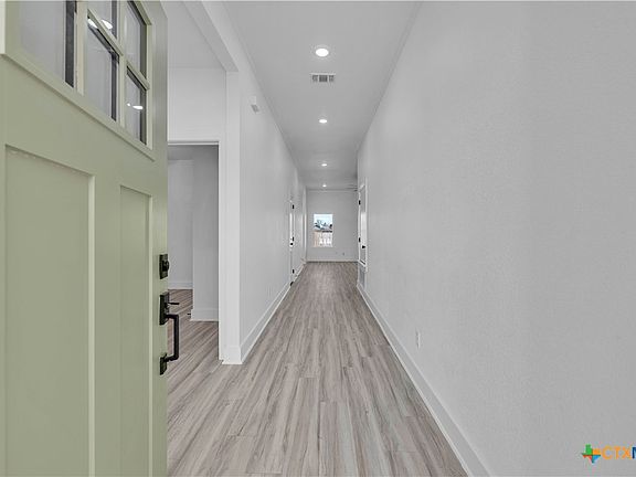 4th image of 309 Shadbush Dr