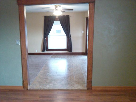 Dinning room to living room