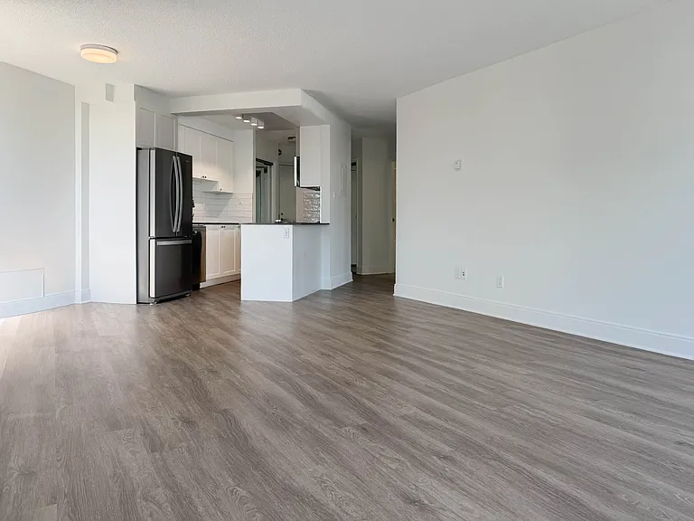 9500 Erickson Dr #505 — Photo 7