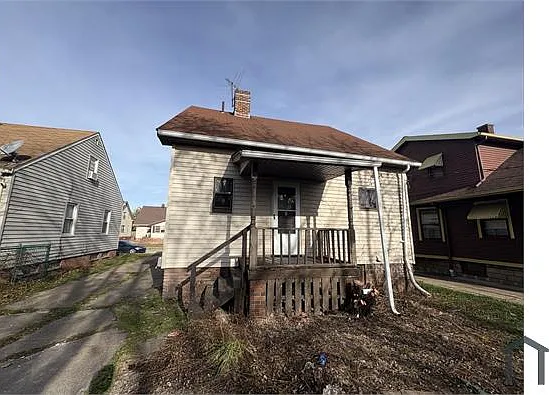 11110 Vernon Ave — Photo 8