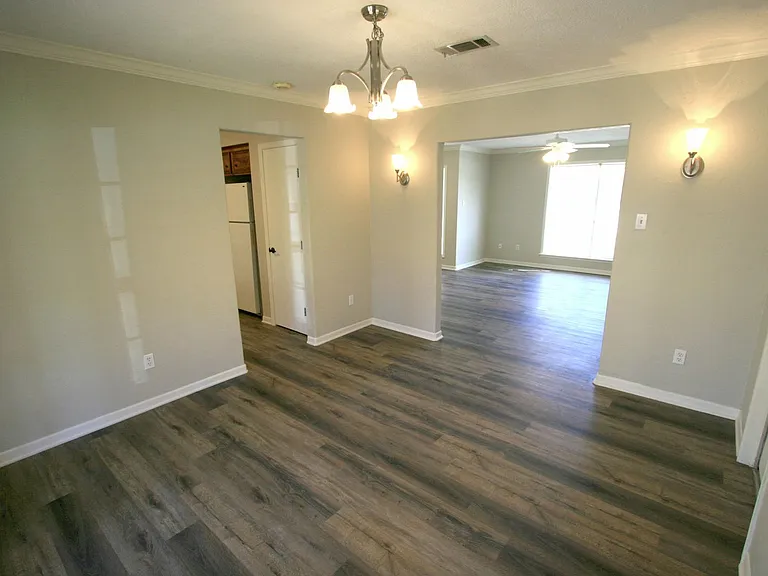 2301 Raintree Dr — Photo 11