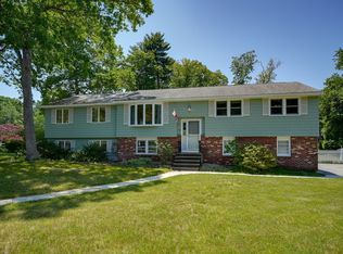 1 Angela Ln, Billerica, MA 01821